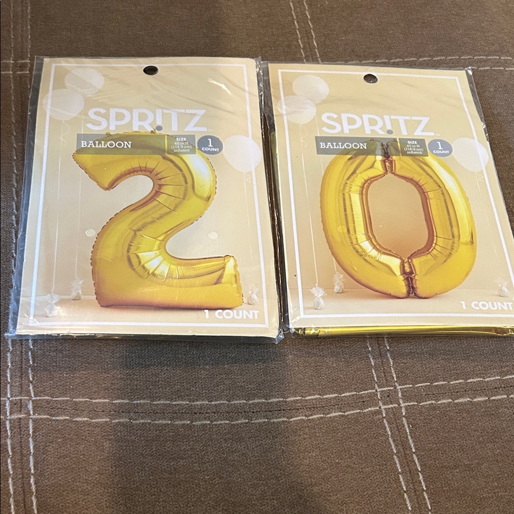 NEW Set of 2 inflatable 45 inch gold balloons a set of a 2 & 0 balloon